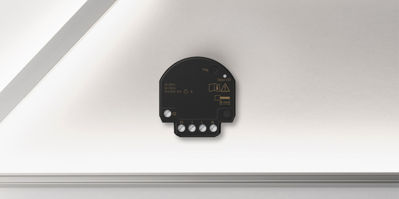JUNG HOME Jalousieaktor Mini bei Schmid Elektro in Kolbermoor